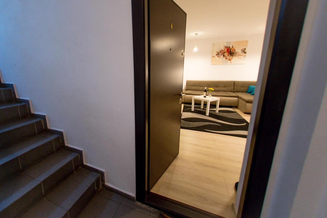 Terezianum Apartments, Free Parking Sibiu Bagian luar foto