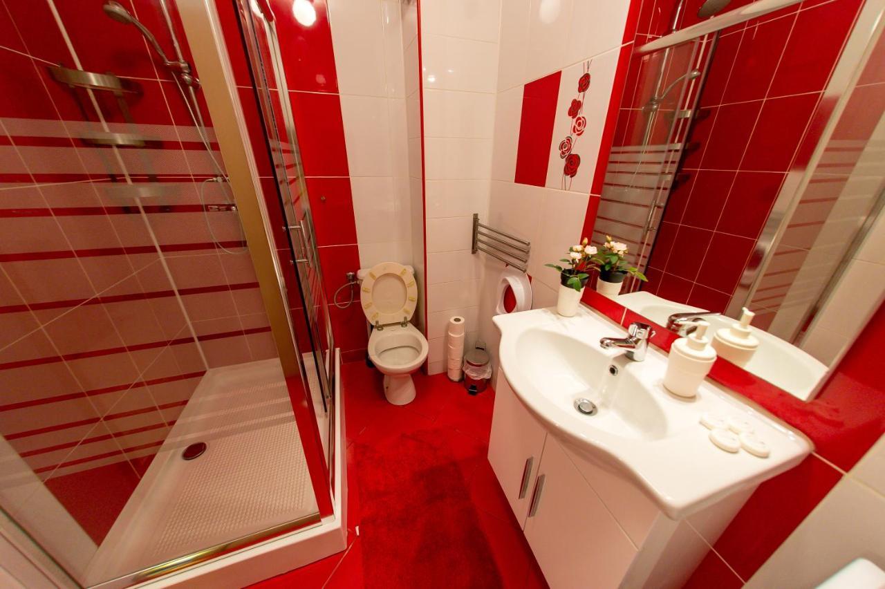Terezianum Apartments, Free Parking Sibiu Bagian luar foto