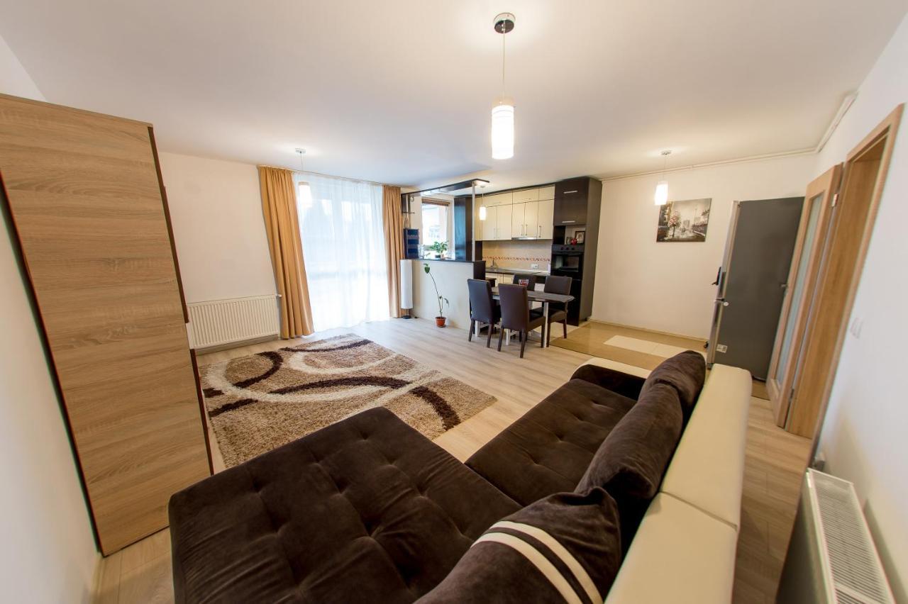 Terezianum Apartments, Free Parking Sibiu Bagian luar foto