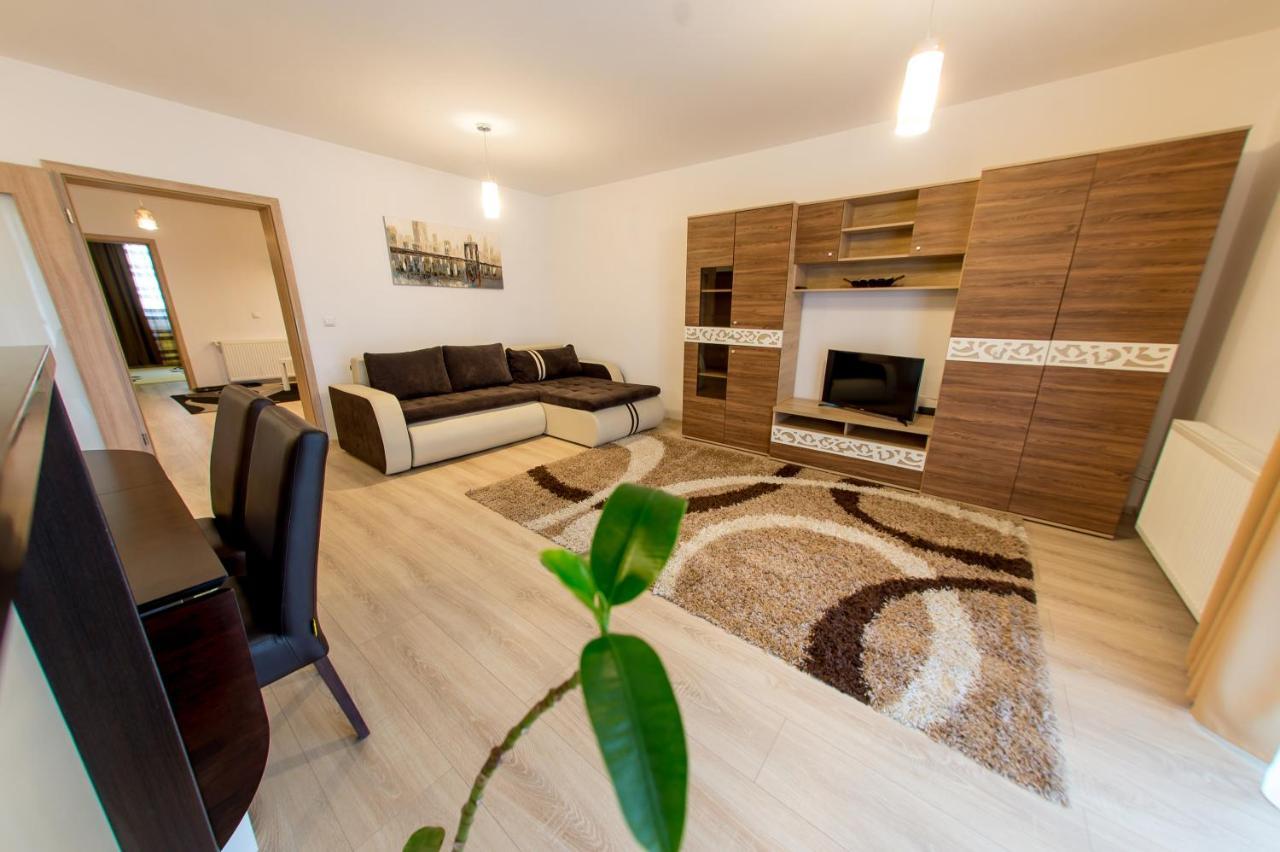 Terezianum Apartments, Free Parking Sibiu Bagian luar foto