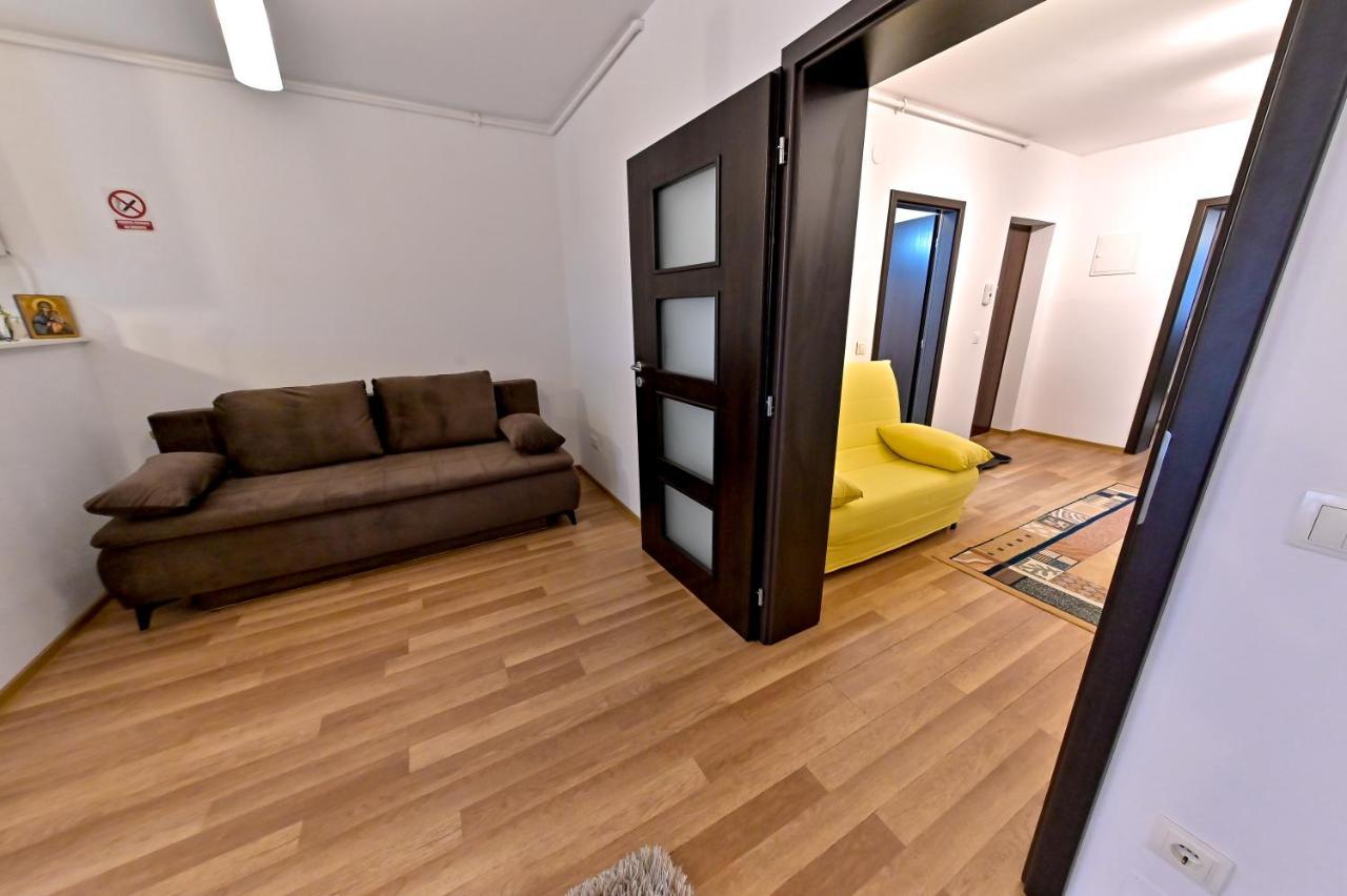 Terezianum Apartments, Free Parking Sibiu Bagian luar foto