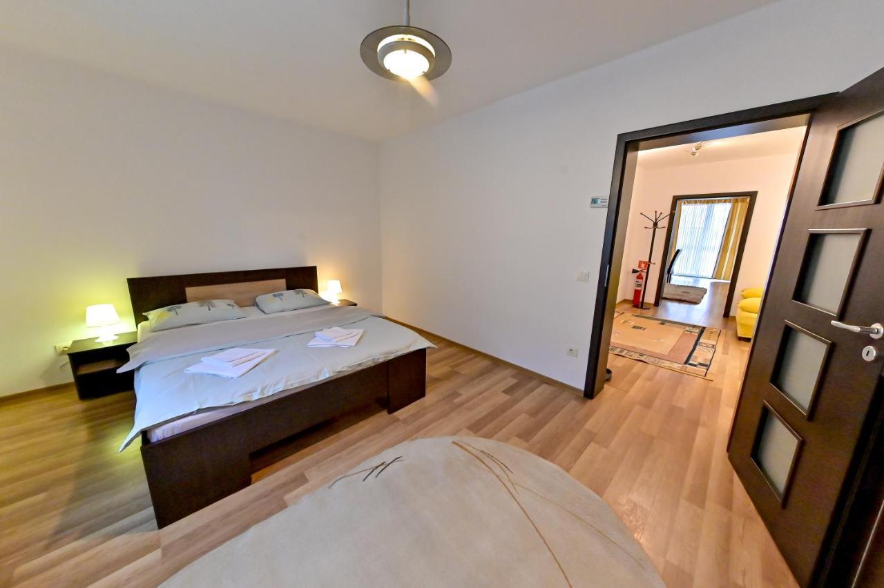 Terezianum Apartments, Free Parking Sibiu Bagian luar foto