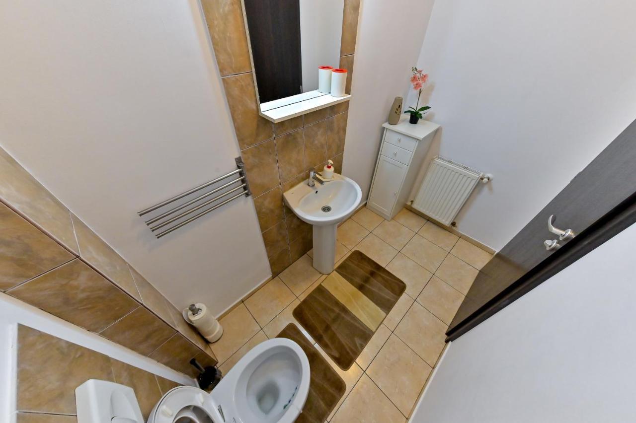Terezianum Apartments, Free Parking Sibiu Bagian luar foto