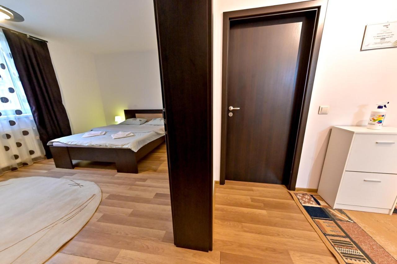 Terezianum Apartments, Free Parking Sibiu Bagian luar foto