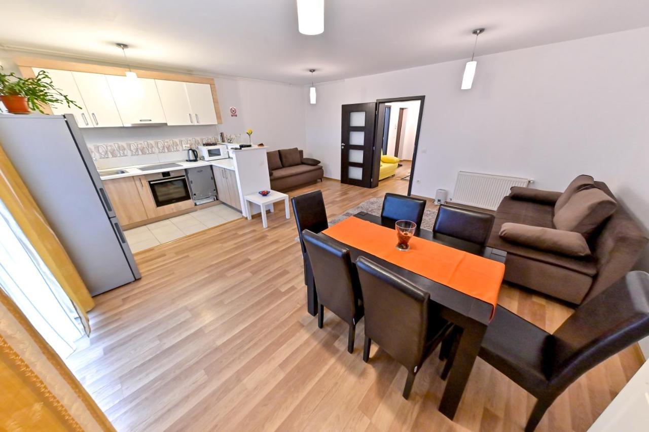 Terezianum Apartments, Free Parking Sibiu Bagian luar foto
