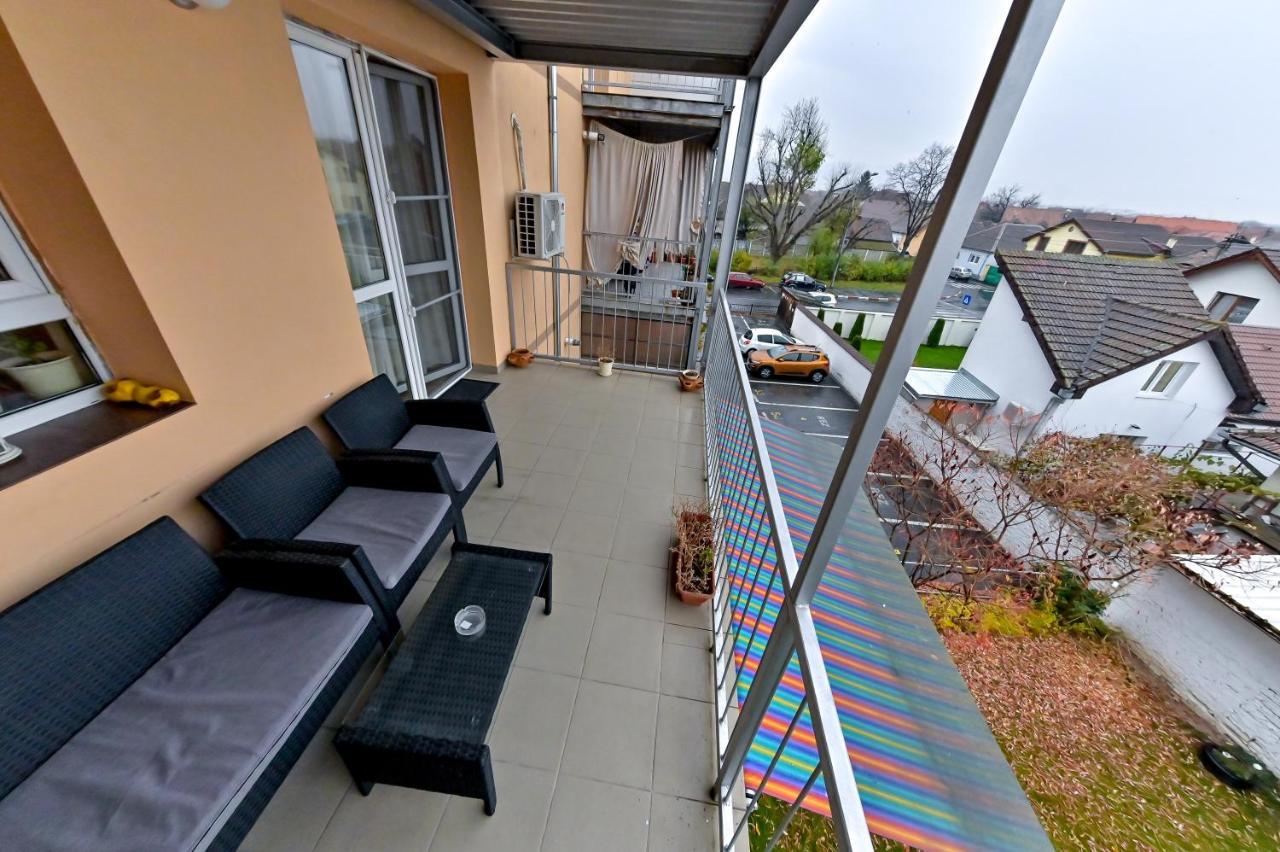 Terezianum Apartments, Free Parking Sibiu Bagian luar foto